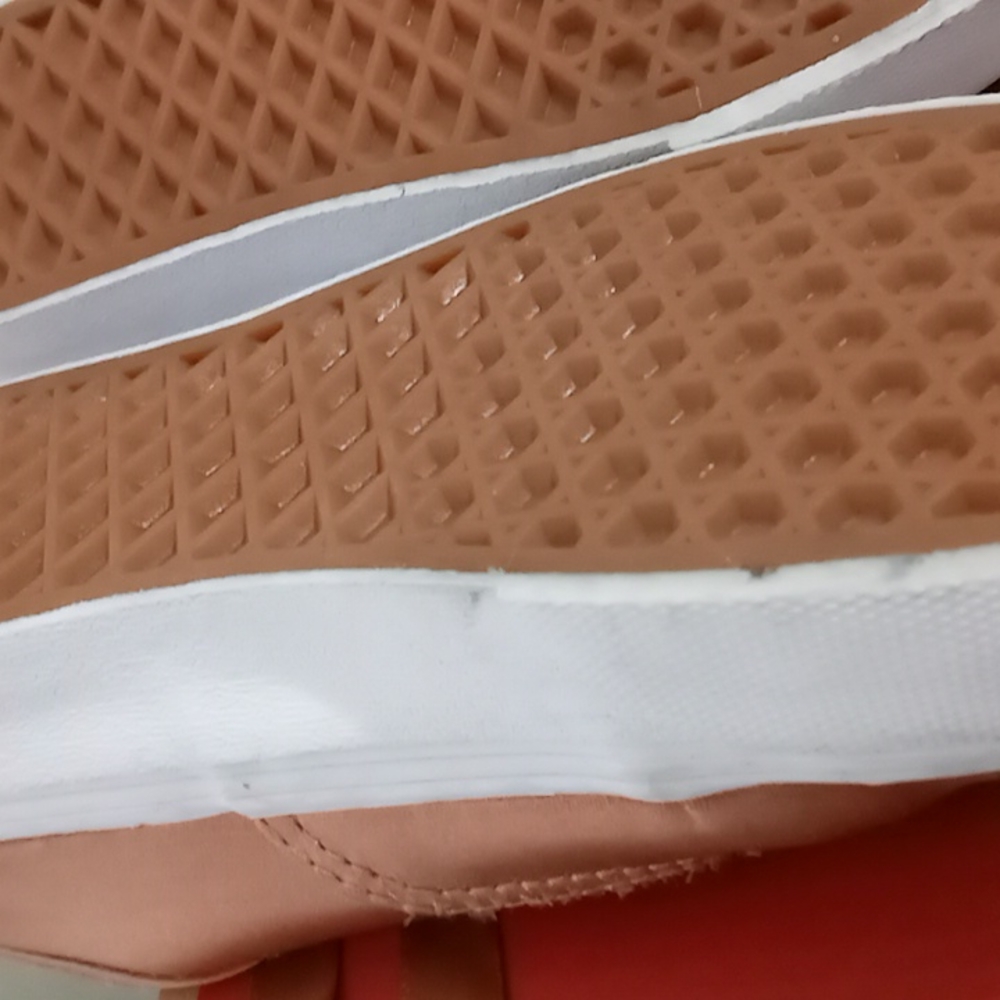 Vans Shoes color orange size 6 1/2'' - Picture 5 of 7